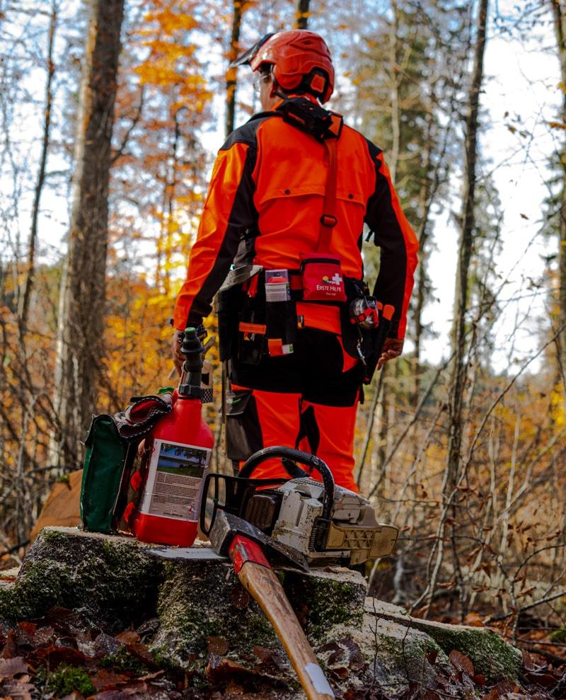 Forstwirtschaftsmeister_Forstgürtel_Herbst_Fuegos_Holzfällen_Forst-Ausrüstung