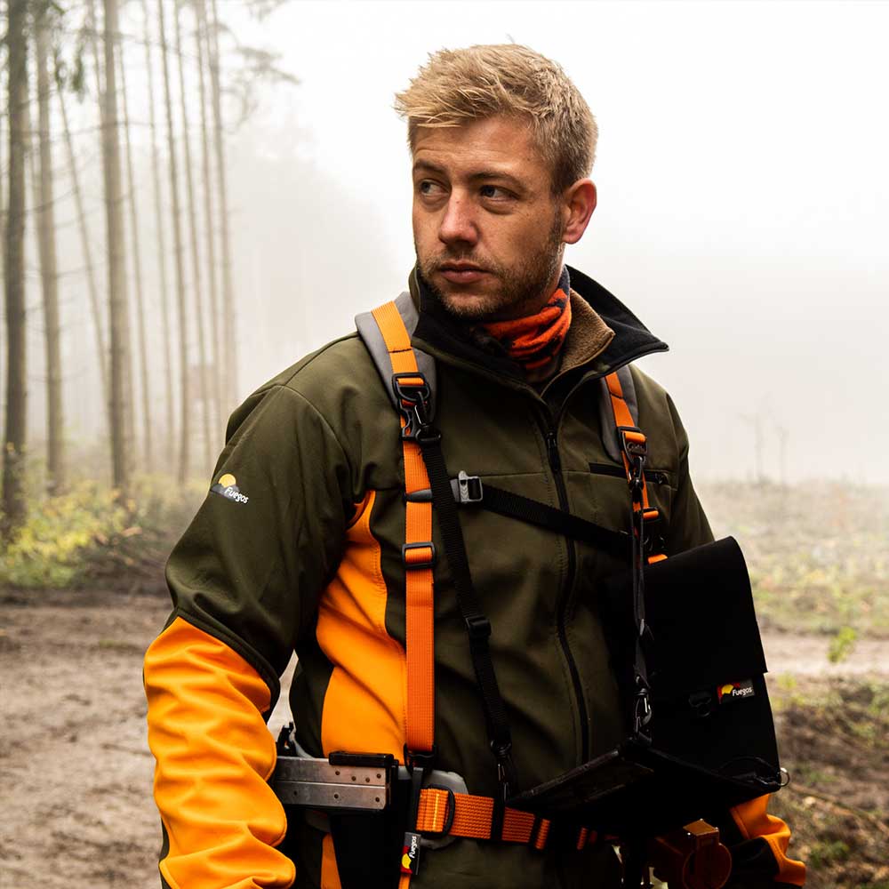 Forstgürtel_Fuegos_Förster_Holzaufnahme_Fan